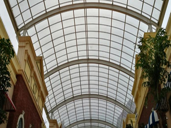 石首屋面网架顶棚吊装方案